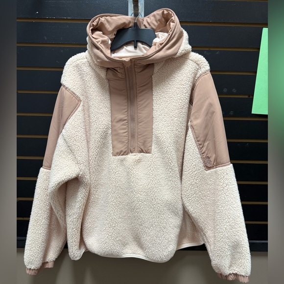 Lead The Pack Pullover Fleece Cozy Cream and Tan Sherpa Pullover - Picture 1 of 4
